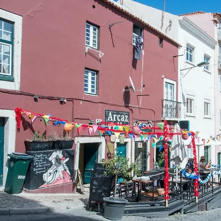 Portugal Here I - Alfama *