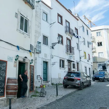 Portugal Here I - Alfama *