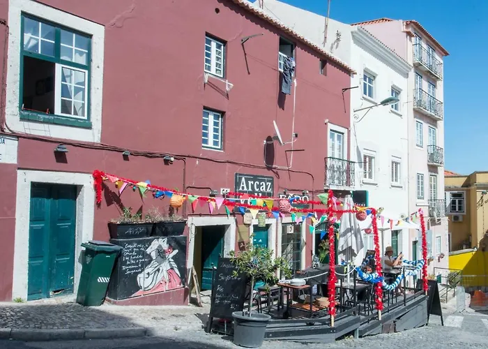 Portugal Here I - Alfama *
